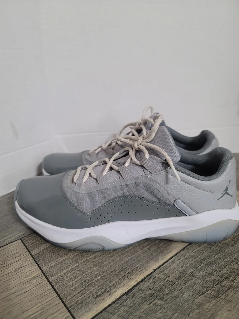 Air Jordan 11 CMFT Cool Gray Men's Low-Top Athletic Sneakers Sz 12